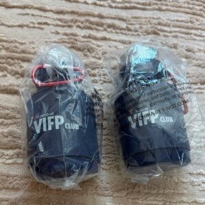 BRAND NEW NEVER OPENED Set of 2 Carnival VIFP Club Navy Expandable Water Bottle